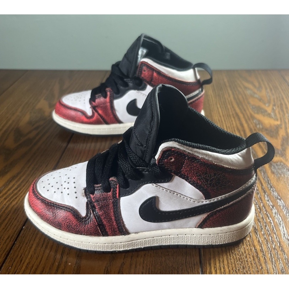 Nike Air Jordan 1 Mid Shoes Kids Size 11.5C Wear Away Chicago Sneaker FB0567-006
